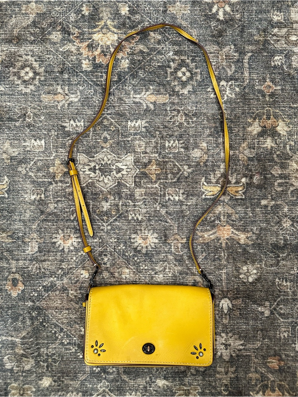 Coach custom 1941 flax yellow dinky